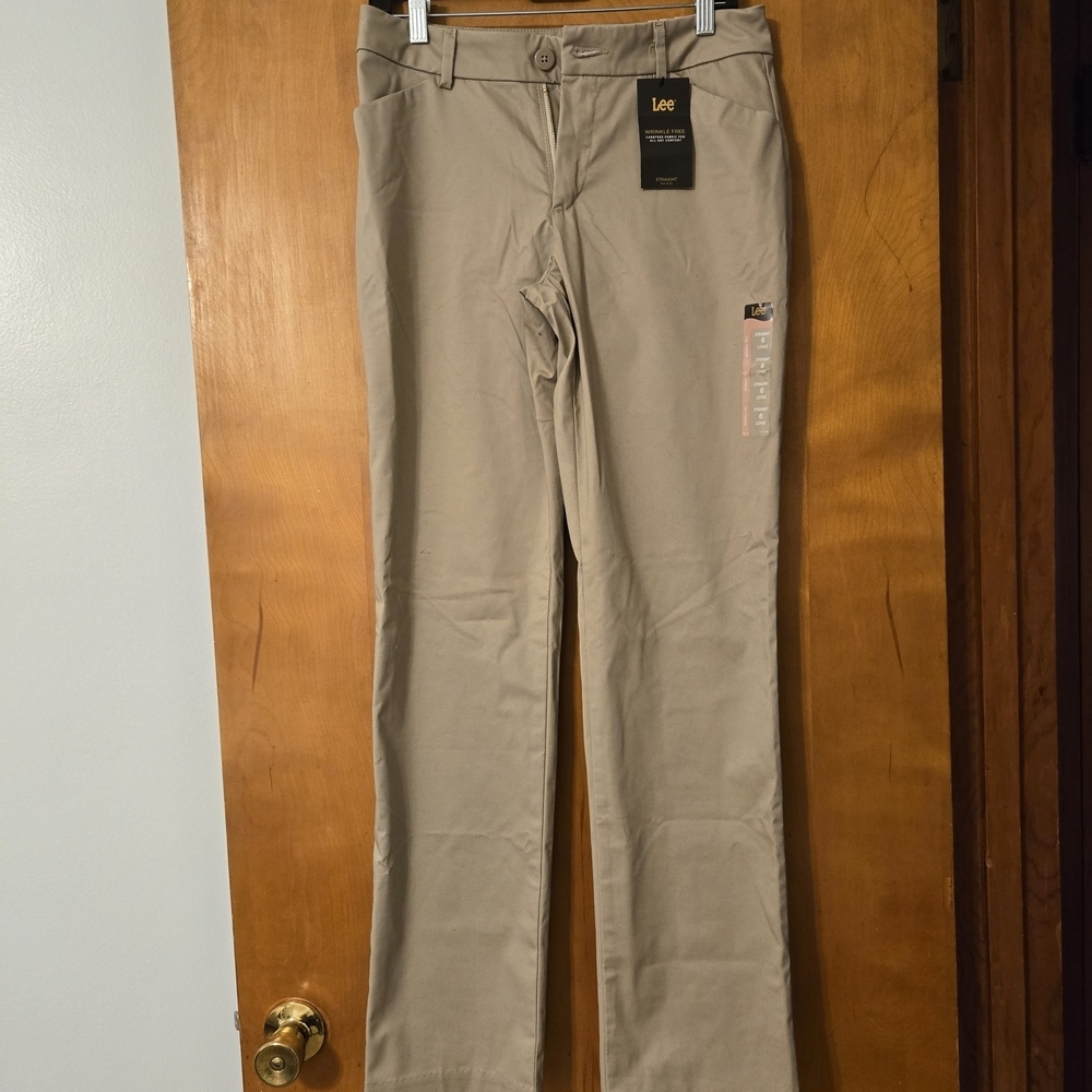 NWT Lee Wrinkle Free Straight Mid Rise Pants Flax Size 6 Long